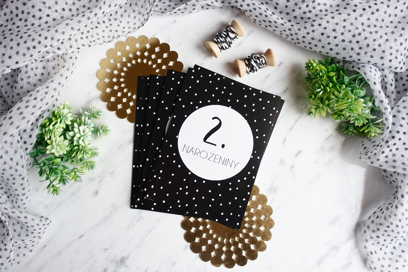 Zuzadesign POKRAČOVACÍ Milníkové kartičky polka dot black 35ks (UNISEX) Dárková krabička: Milníkové kartičky bez dárkové krabičky