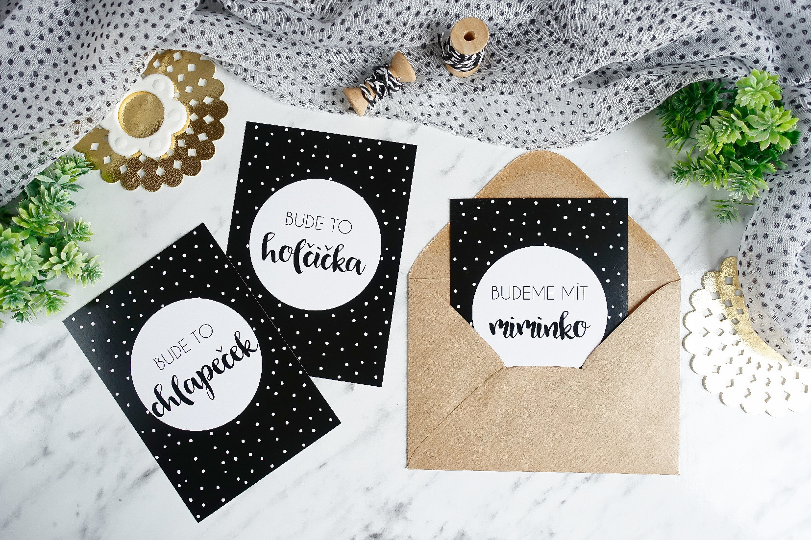 Zuzadesign TĚHOTENSKÉ milníkové kartičky polka dot black 30ks Dárková krabička: Milníkové kartičky bez dárkové krabičky