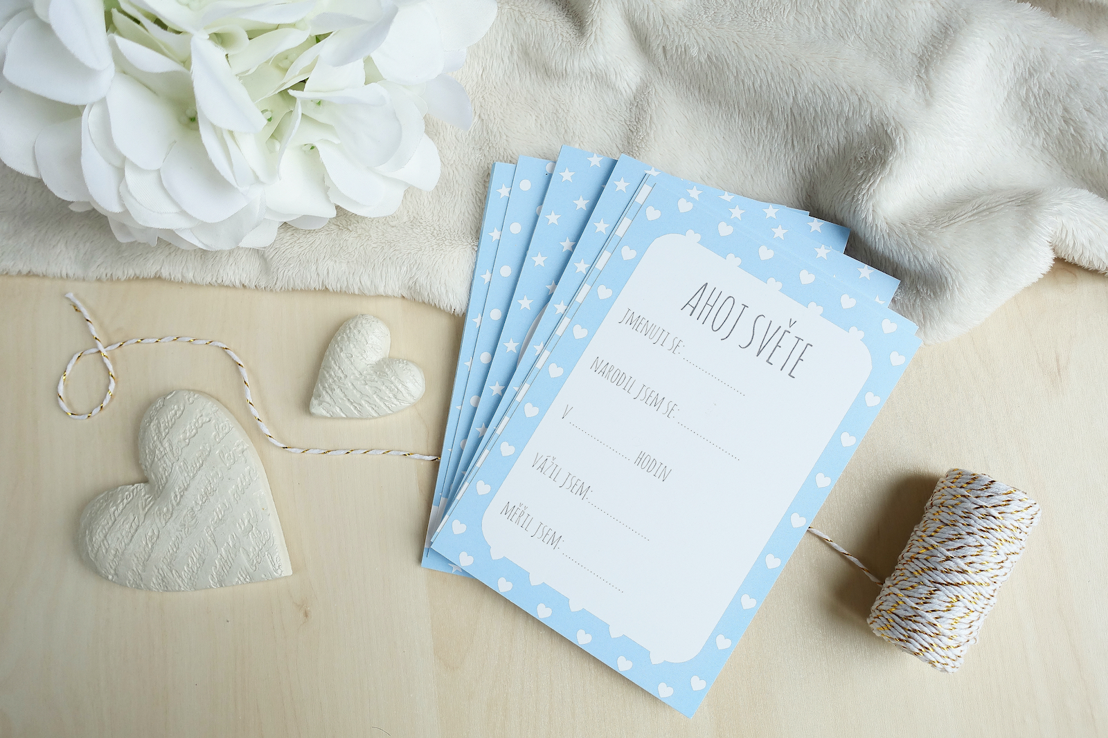 Zuzadesign Milníkové kartičky PRO MIMINKO modrá - 35ks (CHLAPEČEK) Dárková krabička: Milníkové kartičky s dárkovou krabičkou