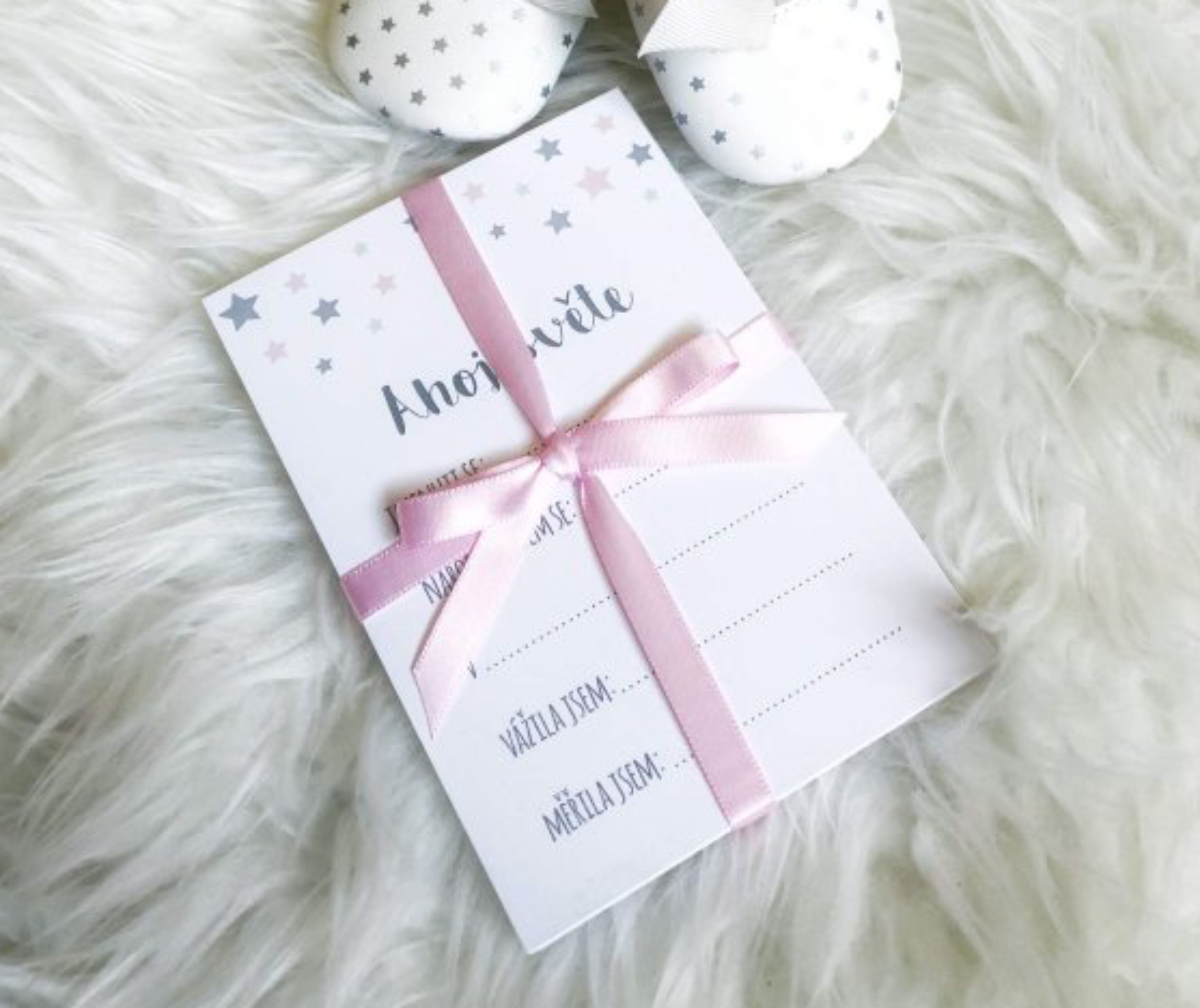 Zuzadesign Milníkové kartičky hvězdičky šedé PRO MIMINKO - 35ks (HOLČIČKA)