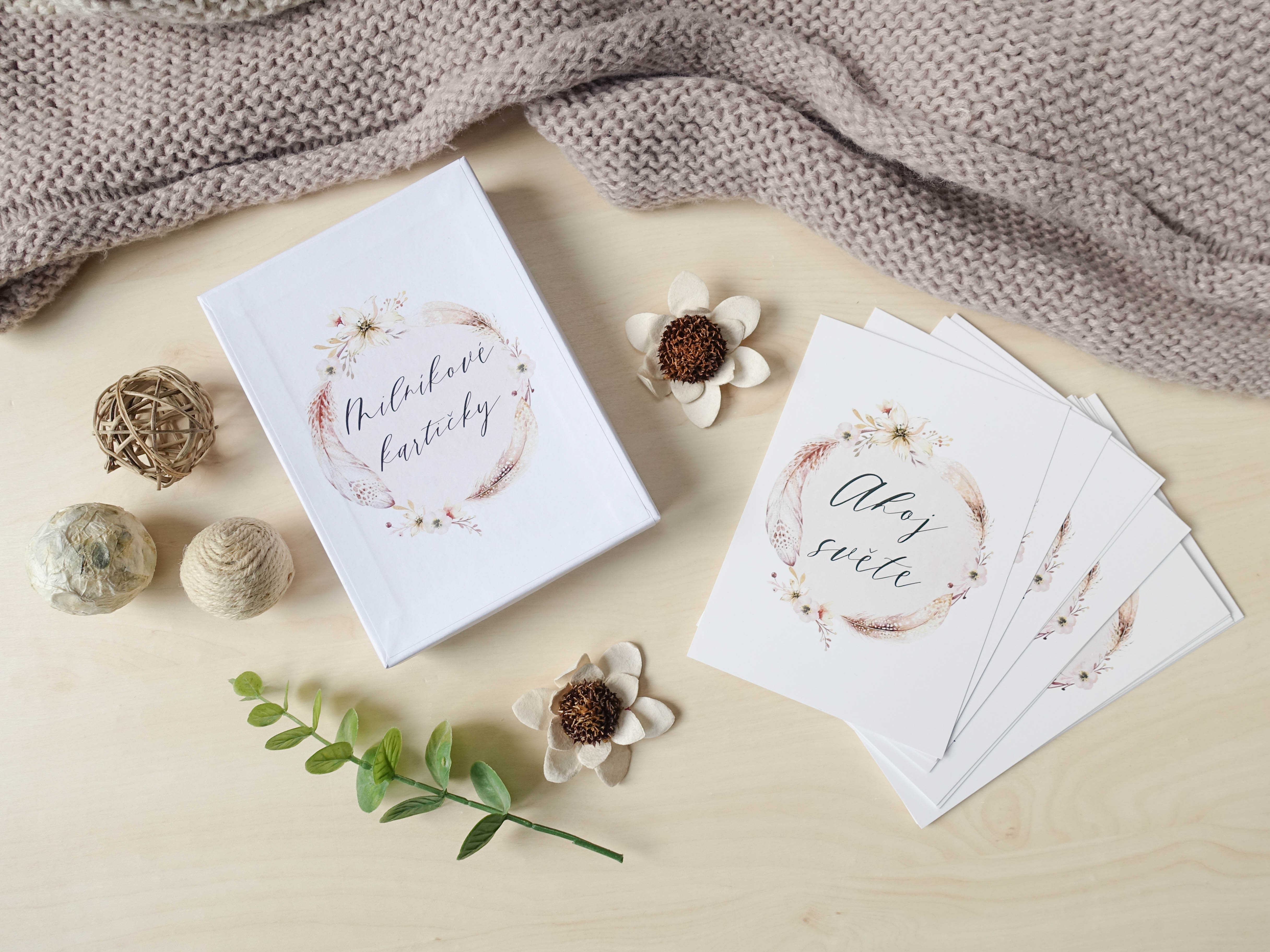 Zuzadesign Milníkové kartičky - BOHO UNI (sada 20ks) Dárková krabička: Milníkové kartičky s dárkovou krabičkou