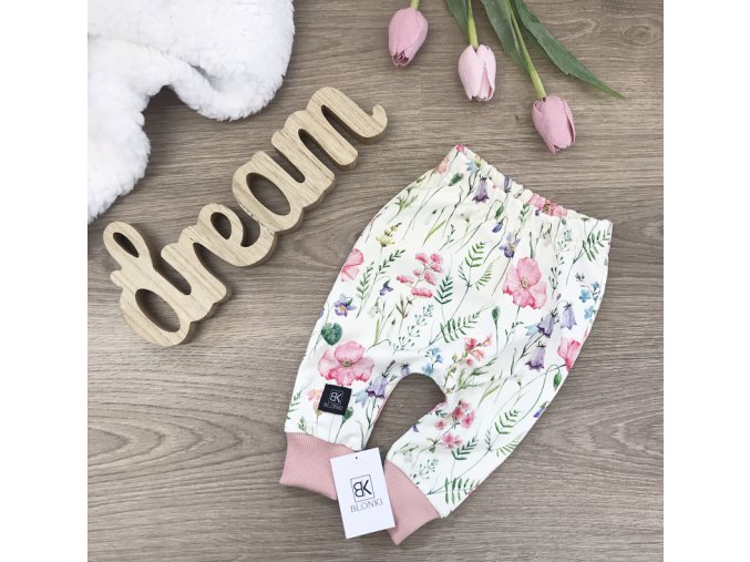 Blonki Tepláky luční kvítí Velikost: 98/104 (3-4 roky)