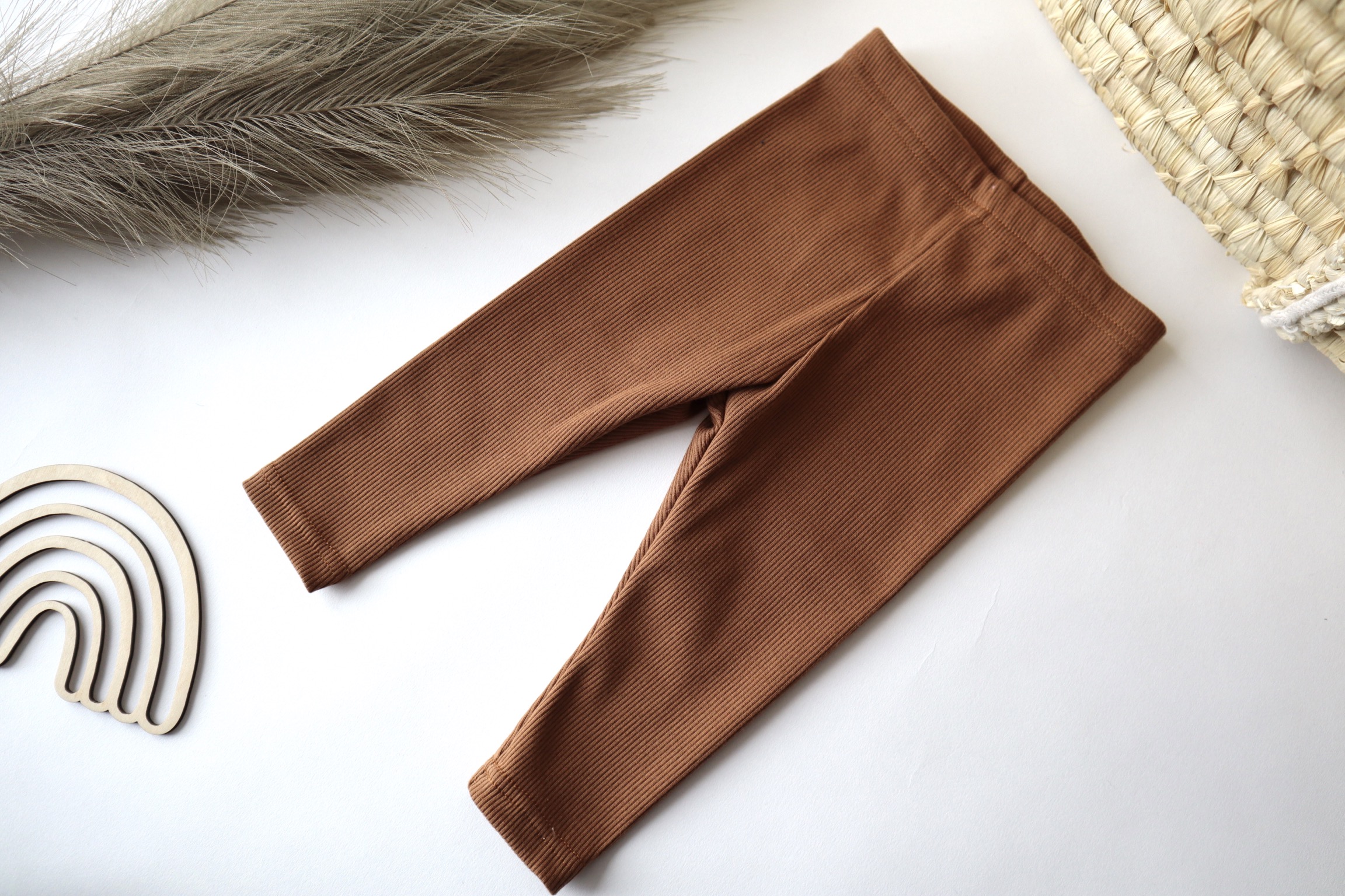 Blonki VROUBKOVANÉ LEGÍNY - KARAMELOVÁ Velikost: 92/98 (2-3 roky)