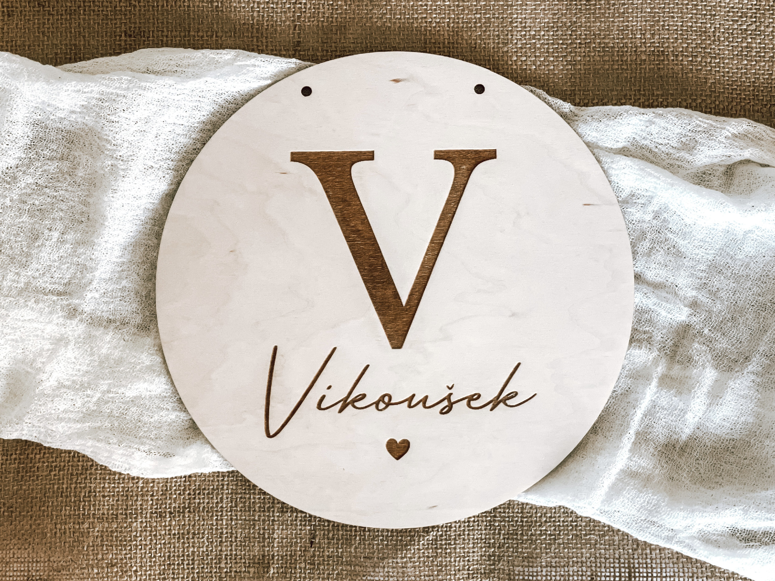 Dřevěná cedule s nápisem Minimalistic