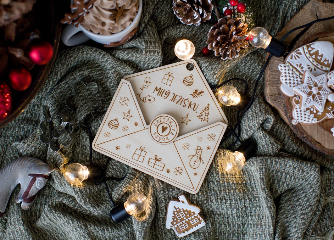 Dřevěná obálka na dopisy ježíškovi