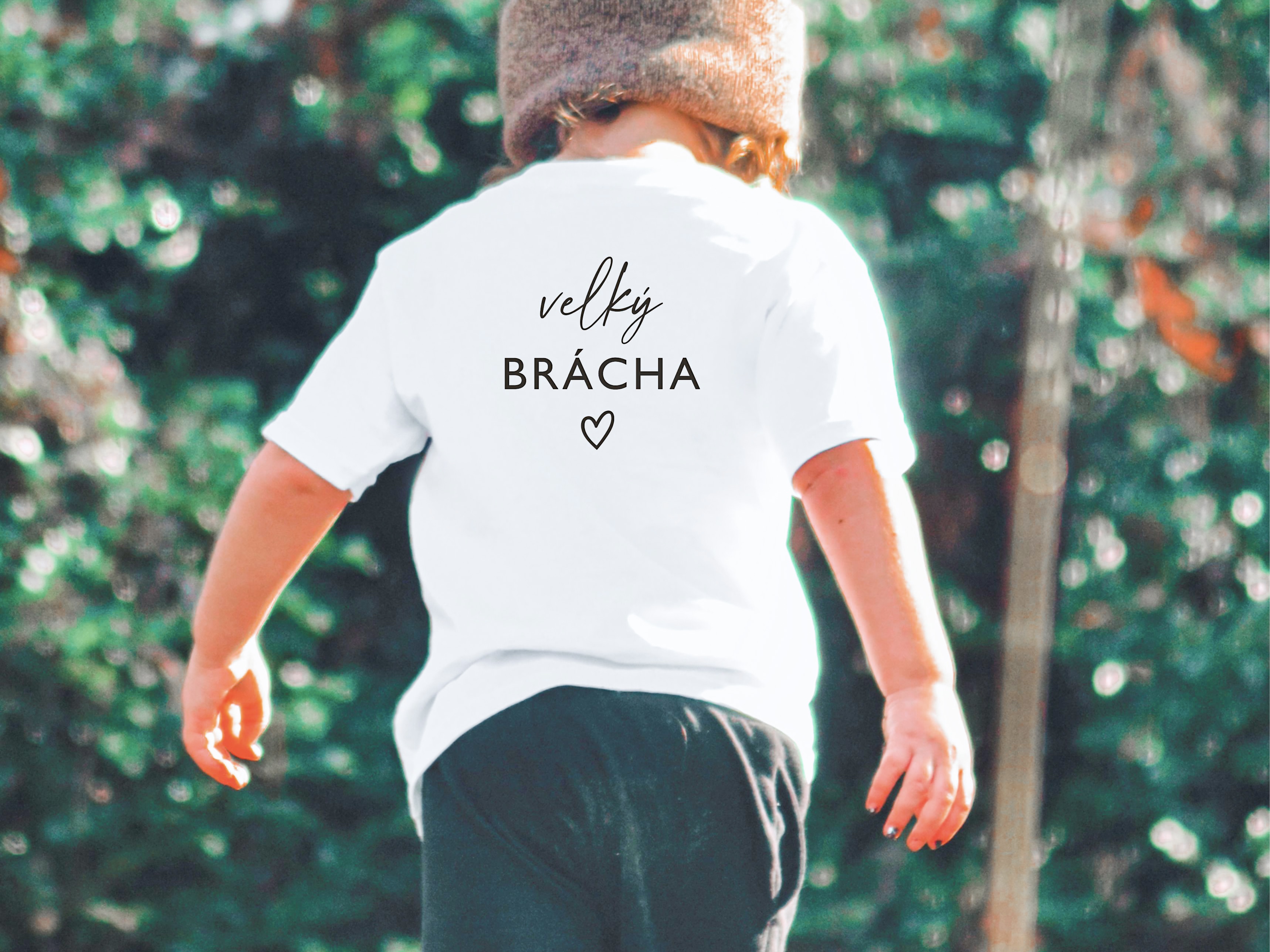 Zuzadesign Nažehlovací nápis Velký brácha ELEGANT Barva: Růžový nápis