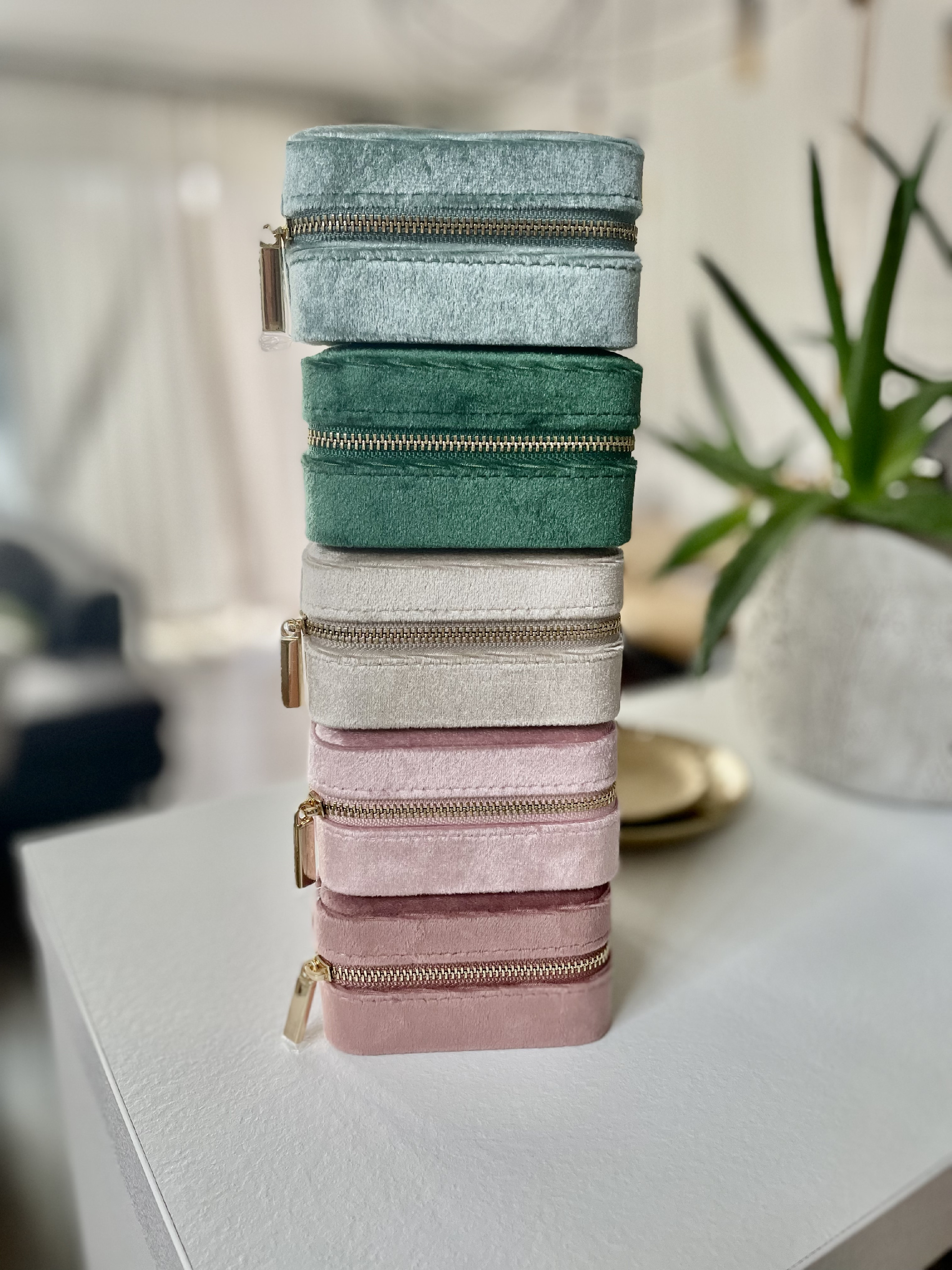 Zuzadesign Sametová šperkovnice se jménem na míru Barva: Blue