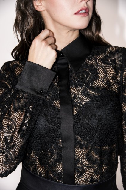LACE BLOUSE