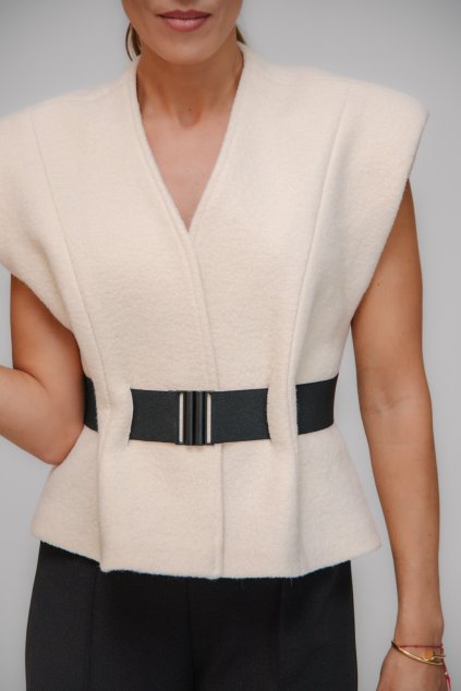 CREAM VEST
