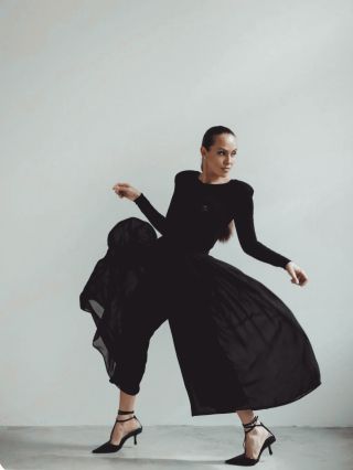 Nová kolekce právě na e-shopu 🖤 Styling @natalieraunerova Foto @anetahaj_photographer