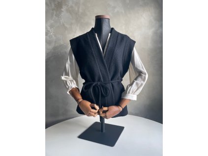 Vlněná vesta černá