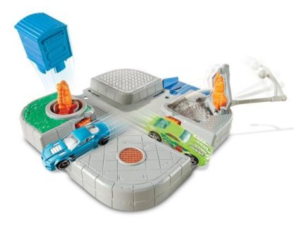 Hot Wheels Cyborg Crossing CDM44
