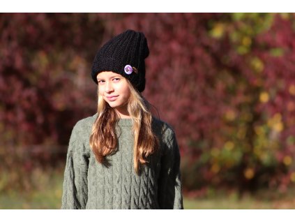 Zimní čepice z alpaky s plackou ZuzuTV