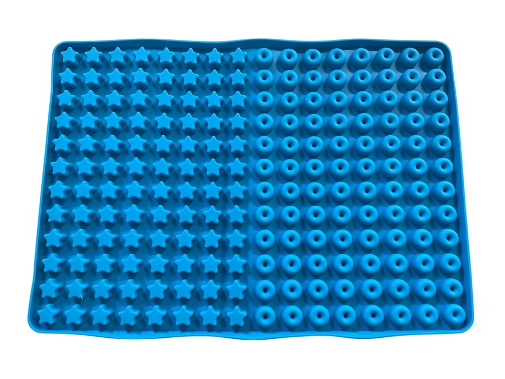 Nobby silikonová forma na pečení pamlsků 39x28cm z kategorie Chovatelské potřeby a krmiva pro psy > Misky a dávkovače pro psy > Formy na pečení pamlsků