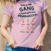 Tohle je můj gang a já jsem jejich hrdá prababička mockup růžová