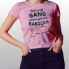 Tohle je můj gang a já jsem jejich hrdá babička mockup nový růžová