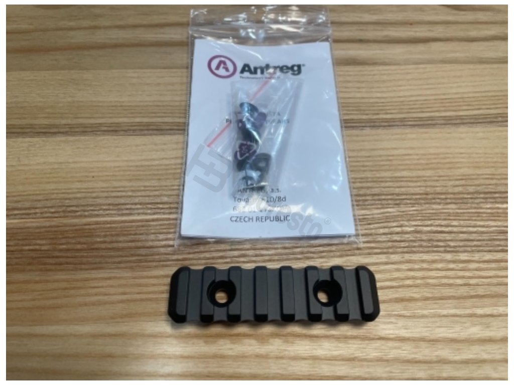 ANTREG M-LOK upínací lišta 7 slotů