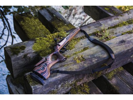 lovecká pažba thumbole s dírou CZ527 7,62x39